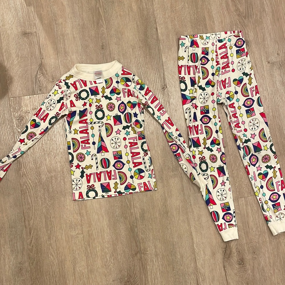 Hanna Andersson 6-7 Christmas pajamas
